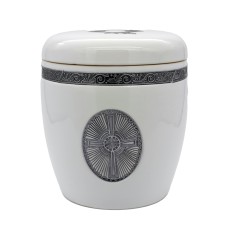 Urna kerámia mázas ón díszes keresztes fehér Urna kerámia mázas ón díszes keresztes fehér